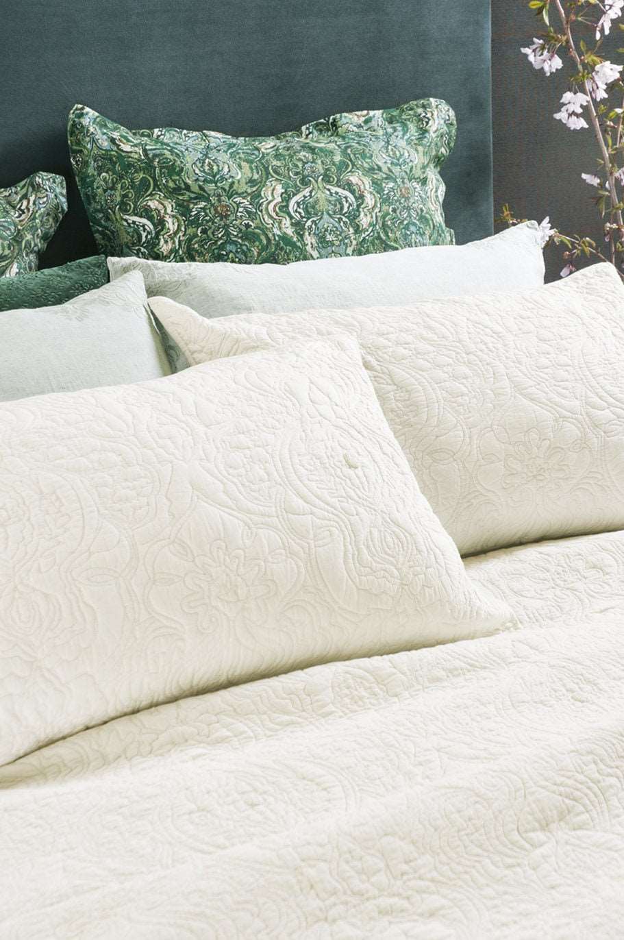 Bianca Ivory Pillowsham