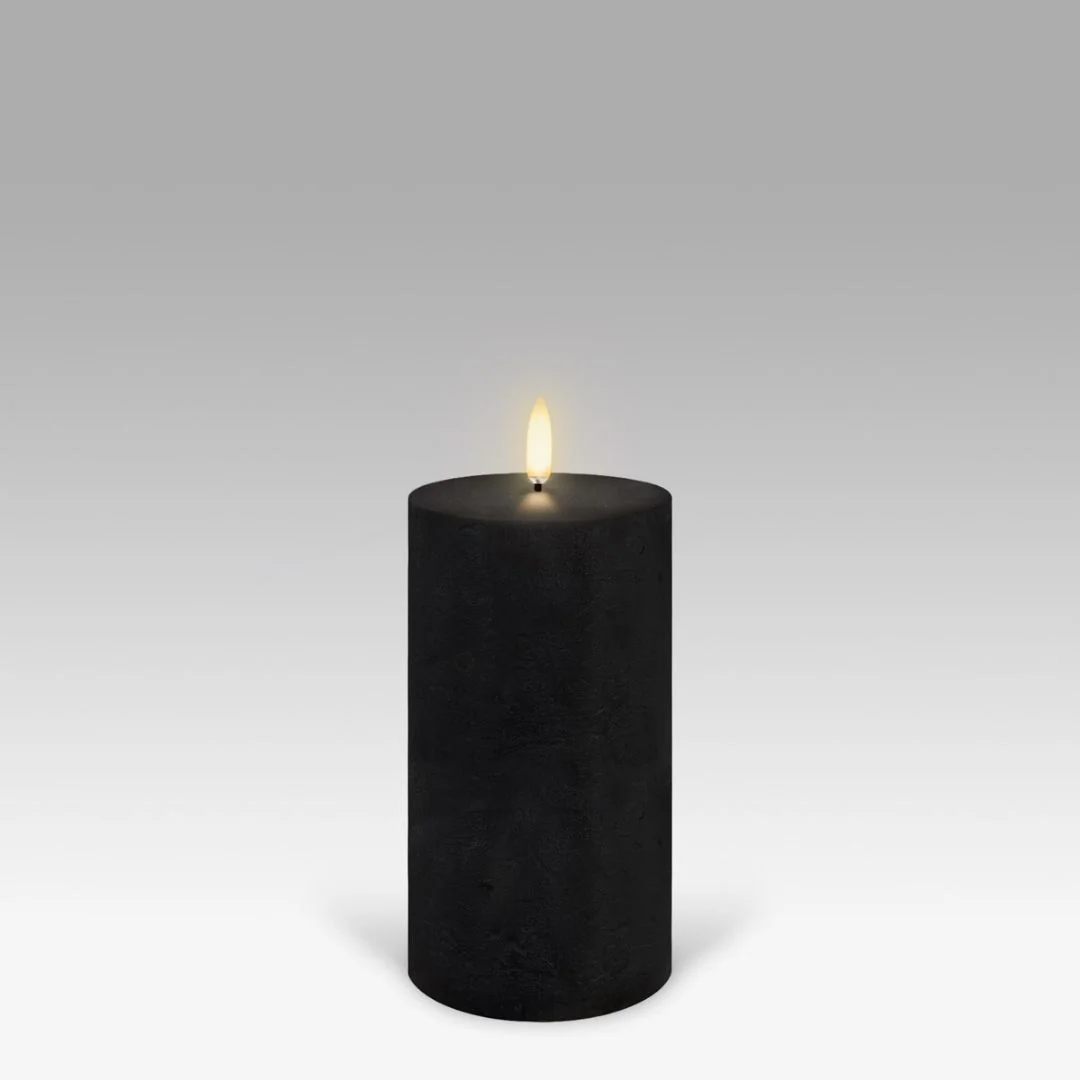 LED Pillar Candle: Matte Black - 7.8x15.2cm