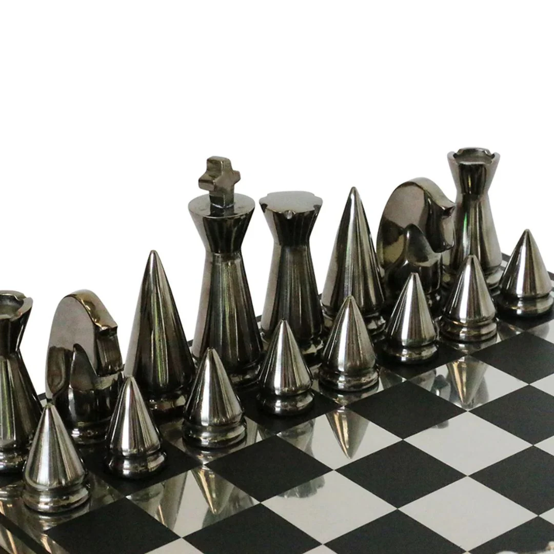Luxor Chess Set in Black/Nickel - Image 4