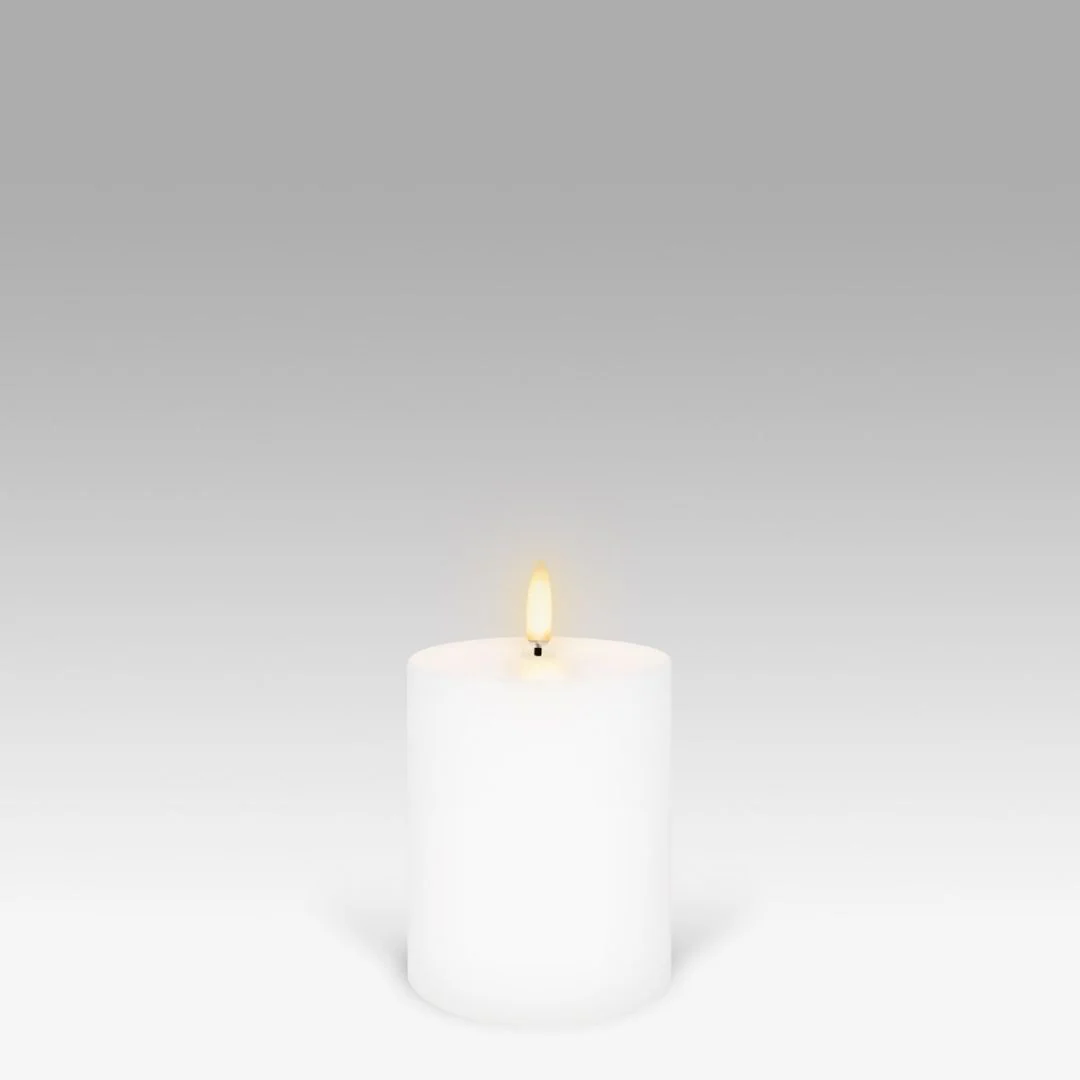 LED Pillar Candle: Nordic White - 7.8x10.1cm