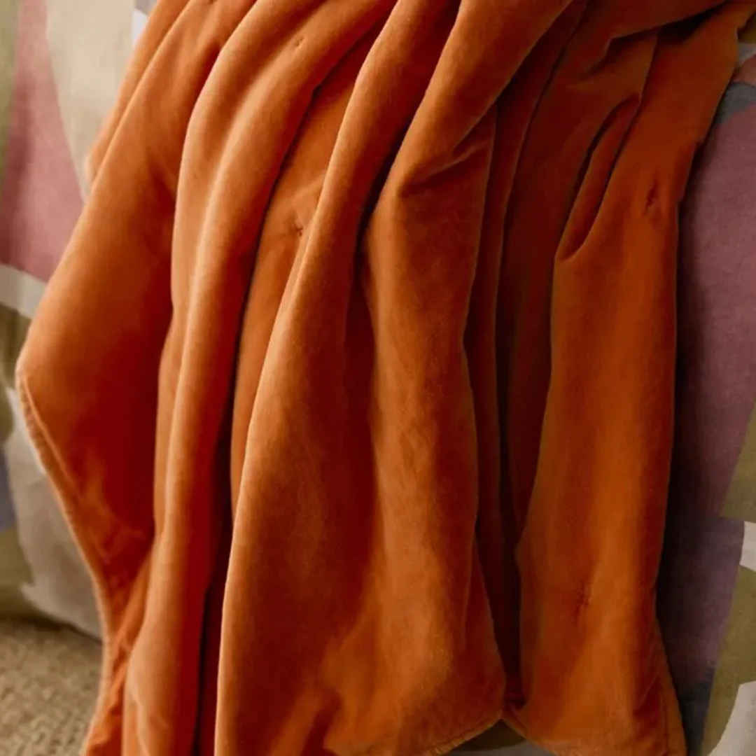 Venus Cotton Velvet Quilted Throw: Tangelo - 140x180 - Image 2